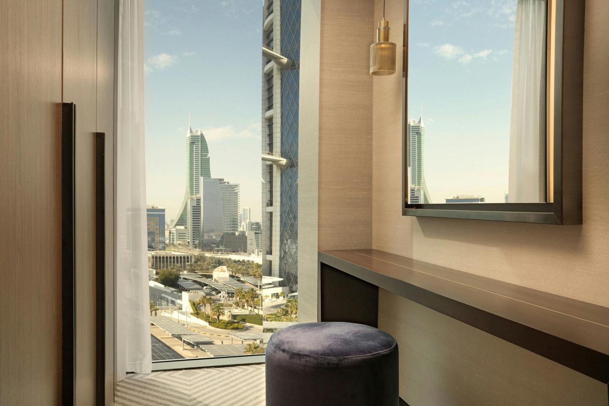 Sheraton Bahrain Hotel Манама Экстерьер фото