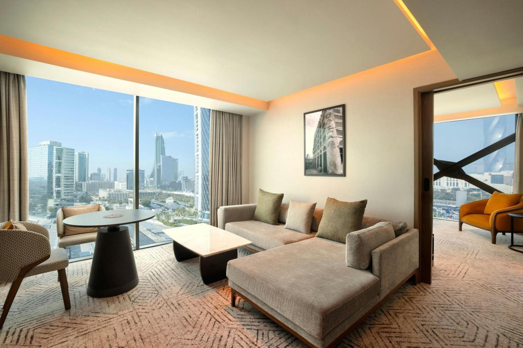 Sheraton Bahrain Hotel Манама Экстерьер фото