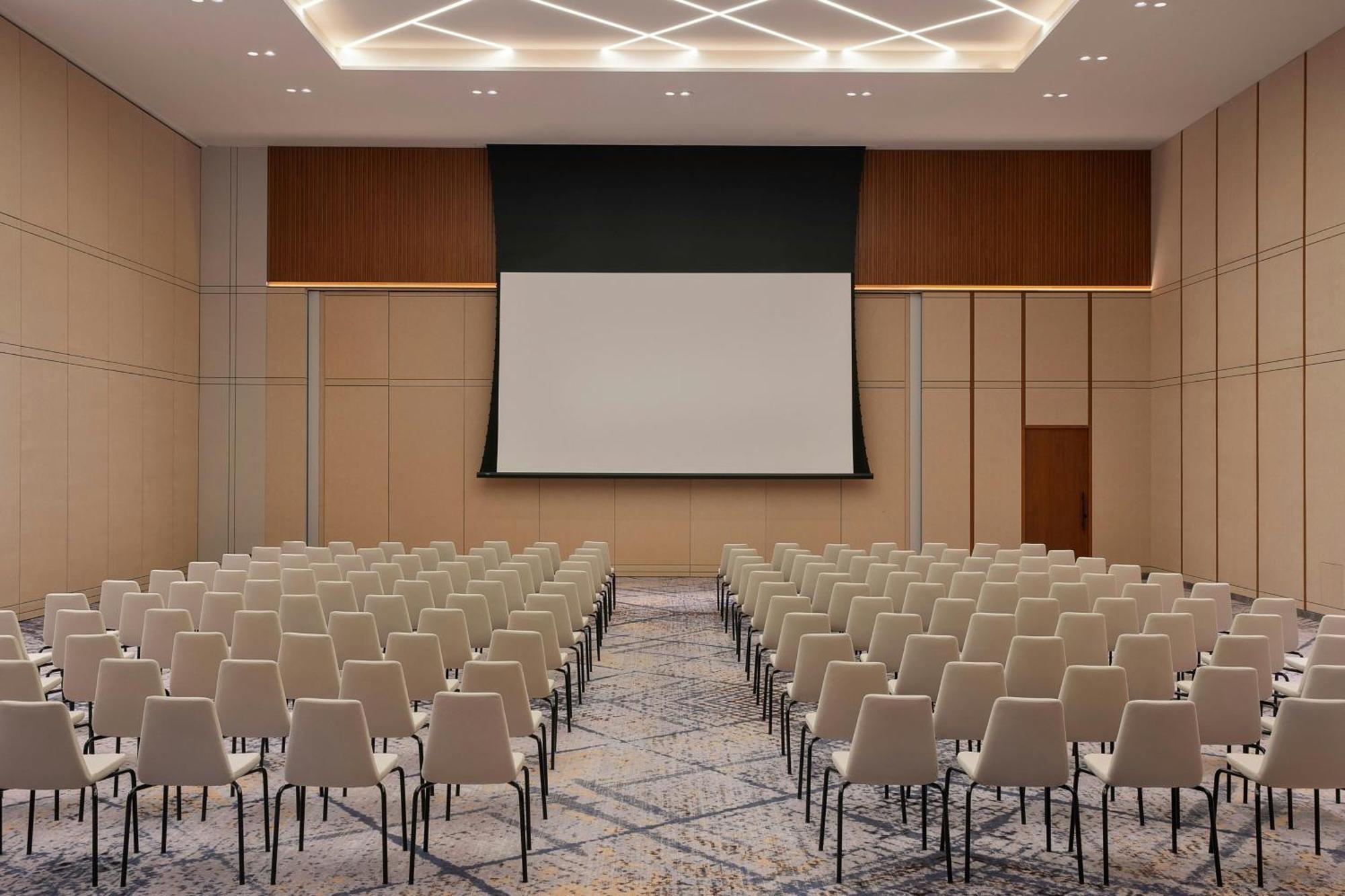 Sheraton Bahrain Hotel Манама Экстерьер фото