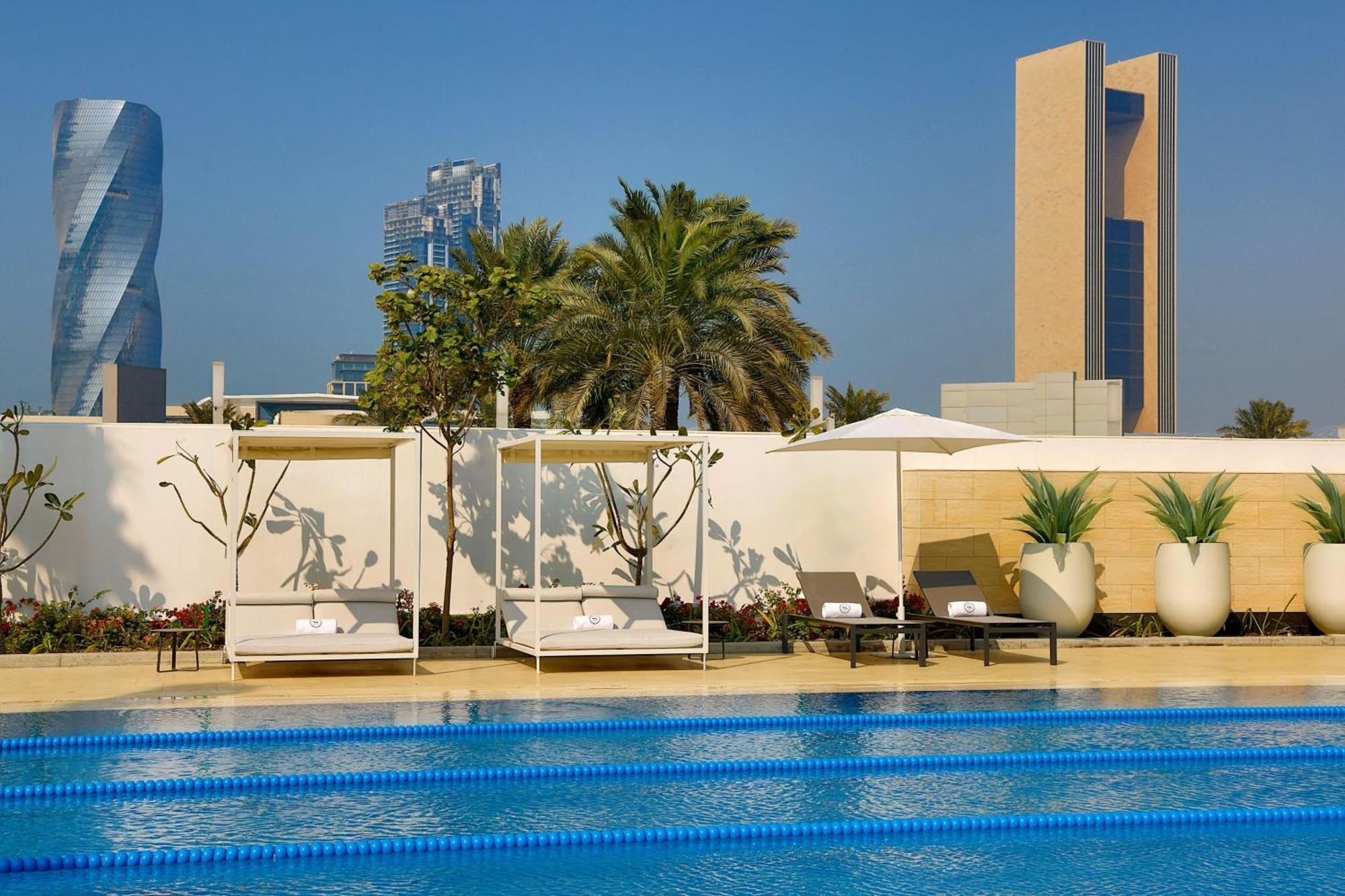 Sheraton Bahrain Hotel Манама Экстерьер фото